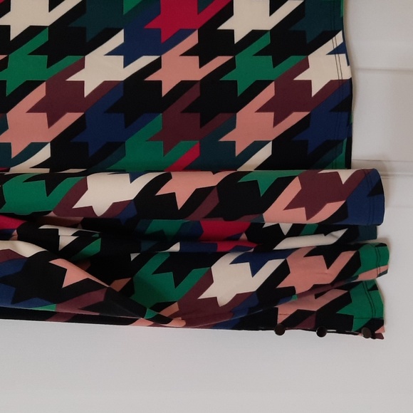 NWT INVESTMENTS WOMAN BLACK AND MULTICOLOR HOUNDSTOOTH BLOUSE SZ 3X - Picture 11 of 15